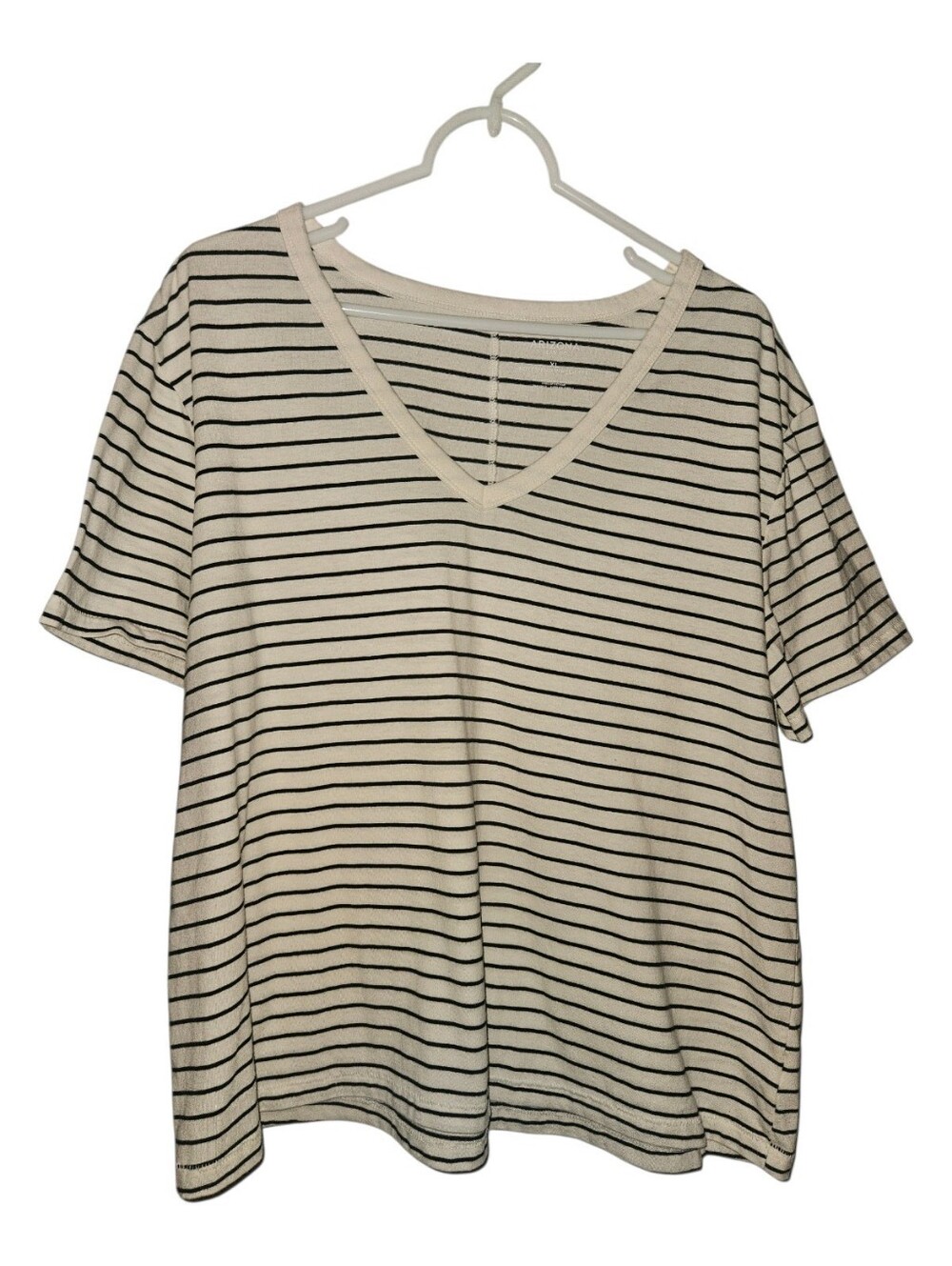 XL Arizona Boyfriend V-neck Tee